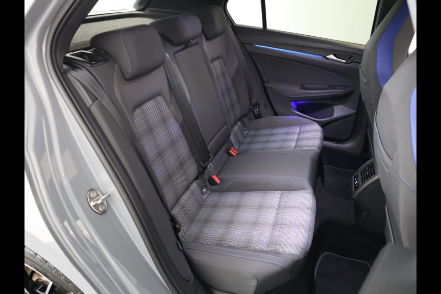 Volkswagen Golf 1.4 eHybrid GTE 245PK PHEV | Panorama dak | 18 "Lm velgen | Matrix koplampen | Stoelverwarming |