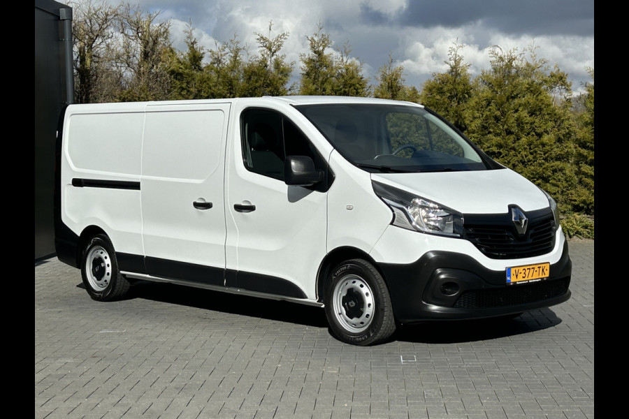 Renault Trafic 1.6 dCi 122 PK / L2H1 / TREKHAAK / AIRCO / CRUISE / CAMERA / NAVI / 3-ZITS