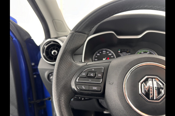 MG ZS EV Luxury 45 kWh (INCL-BTW) *PANO | FULL-LEATHER | CCS-FASTLOADER | KEYLESS | NAVI-FULLMAP | ADAPTIVE-CRUISE | CAMERA | HEATED-SEATS | CARPLAY | LANE-ASSIST | SPORT-SEATS | 17"ALU*