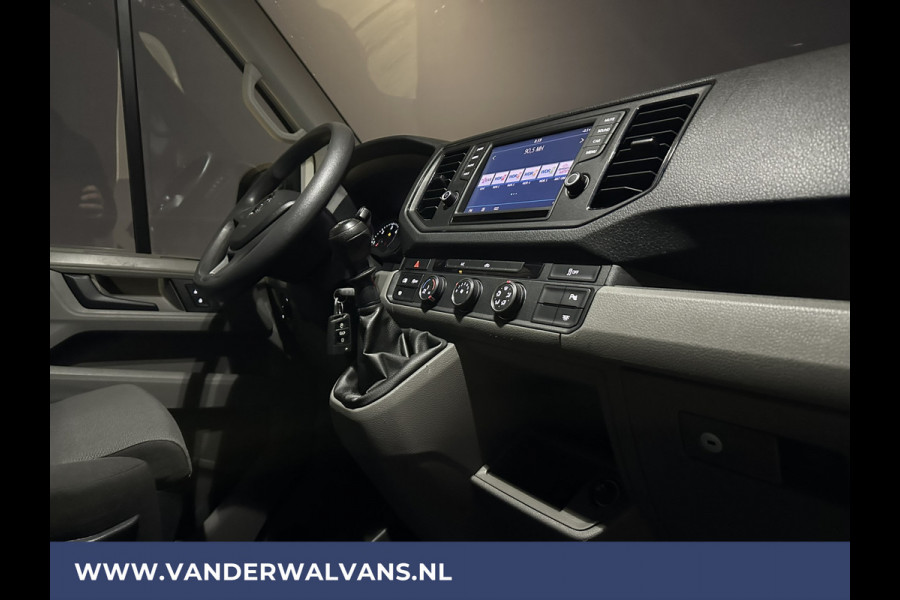 Volkswagen Crafter 2.0 TDI 141pk L3H3 L2H2 Euro6 Airco | Camera | Cruisecontrol | Apple Carplay | Android Auto, Parkeersensoren, chauffeursstoel, voorruitverwarming