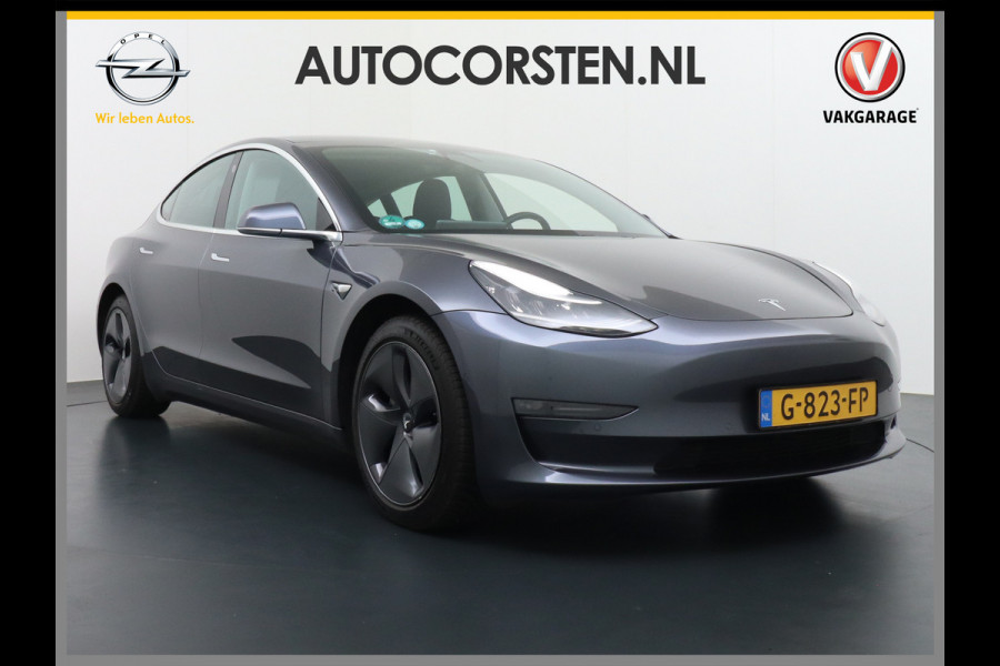 Tesla Model 3 Long Range 75kWh 463PK Trekhaak 18" FSD-Full Self Driving Computer-3 Premium Audio 4wd AutoPilot Panoramadak Camera's Leer Adapt Stoel en achterbank verwarming Electr.Stoelen+Memory+Easy-Entry WiFi Orig. NLse auto Grootste accu Tot 16,5kwh thuis laden. Accu-Garantie tot 20-12-2027 max 192.000km