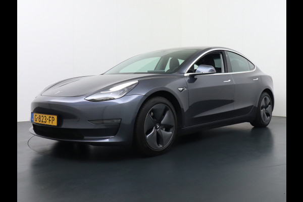 Tesla Model 3 Long Range 75kWh 463PK Trekhaak 18" FSD-Full Self Driving Computer-3 Premium Audio 4wd AutoPilot Panoramadak Camera's Leer Adapt Stoel en achterbank verwarming Electr.Stoelen+Memory+Easy-Entry WiFi Orig. NLse auto Grootste accu Tot 16,5kwh thuis laden. Accu-Garantie tot 20-12-2027 max 192.000km