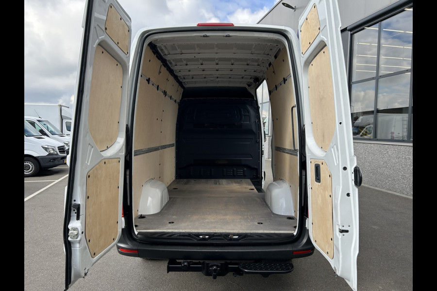 Mercedes-Benz Sprinter 317 CDI L2 H2 3500KG Trekhaak / MBUX / Carplay navigatie / Airco / 270 Graden achterdeuren