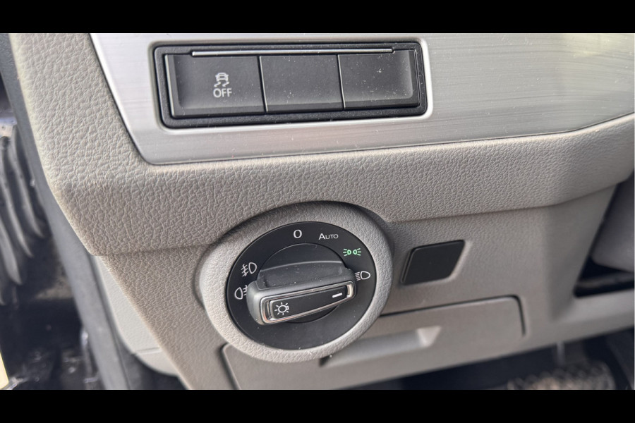 Volkswagen Transporter 2.0 TDI L1H1 28 4Motion Bulli DSG | Virtual | Leer | Navi | Full Option | NL Auto