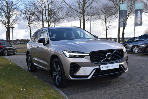 Volvo XC60 T6 350PK Plug-in hybrid AWD Plus Dark | Trekhaak | Panodak | 360 camera | H&K | Stoelverwarming | 19"LMV