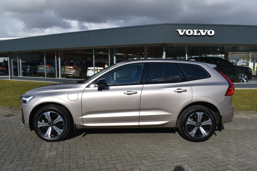 Volvo XC60 T6 350PK Plug-in hybrid AWD Plus Dark | Trekhaak | Panodak | 360 camera | H&K | Stoelverwarming | 19"LMV