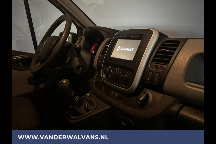 Renault Trafic 1.6 dCi L2H1 Euro6 Airco | Navigatie | Trekhaak | Cruisecontrol | Parkeersensoren Bijrijdersbank