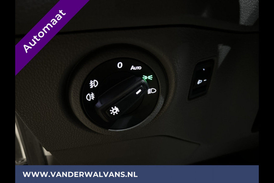 Volkswagen Crafter 35 2.0 TDI 141pk Automaat L3H2 L2H1 Euro6 Airco | Camera | Navigatie | 3000kg trekhaak | Apple Carplay Android Auto, Cruiseconrol, Parkeersensoren, Chauffeursstoel