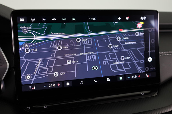 Škoda Octavia Combi 1.5 TSI MHEV Sportline Business 150pk | Navigatie | Adaptieve cruise controle | 19 inch lichtmetalen velgen | Verwarmbare voorstoelen