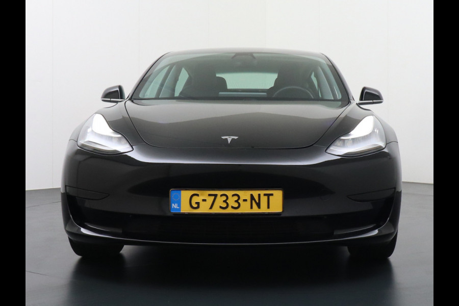 Tesla Model 3 SR+60kWh 325PK 18" AutoPilot Leer PanoDak Adaptive cruise Camera's Elektr.-Stuur+Stoelen+Spiegels+Geheugen+Easy-Entry+Verwarmde  Navi LED-a+v Comfortstoelen ACC DAB Voorverwarmen interieur via App Keyless via Telefoonsleutel One-Pedal-Drive Origineel Nederlandse auto tot 11kw laden thuis ! Garantie Accu tot  08-11-2027 max 160.000km 1584kg licht!