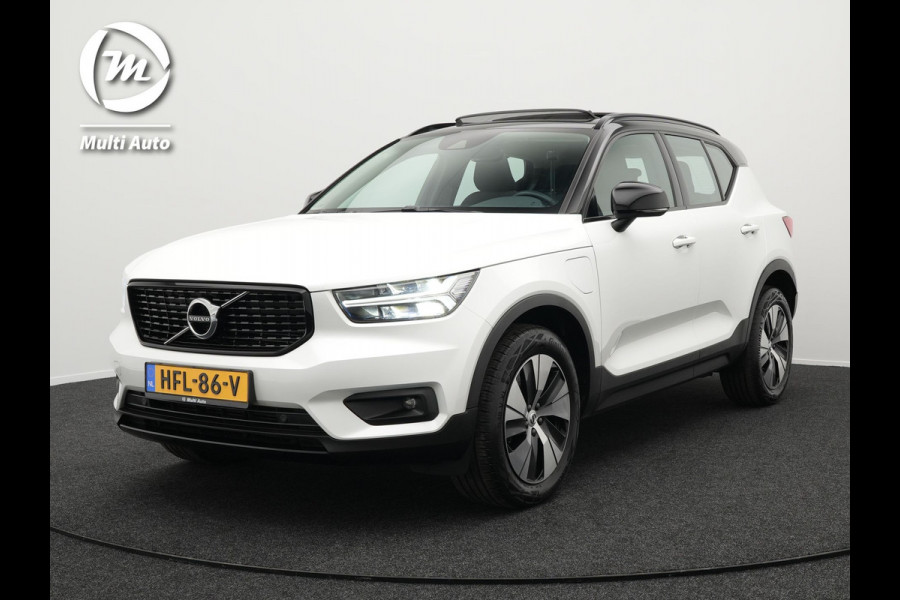 Volvo XC40 T5 Recharge R-Design Plug In Hybrid 261pk PHEV | Panodak | Trekhaak af Fabriek | Apple Carplay | Virtual | Navigatie | L.M. 18" | DAB | Cruise Control | Climate Control |