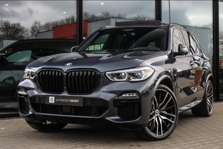 BMW X5 XDrive45e M-SPORT - LASER - PANO - DEALER ONDERH.