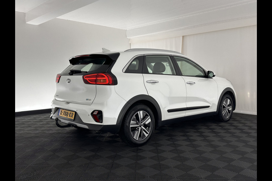 Kia Niro 1.6 GDi Hybrid DynamicLine (INCL-BTW) Aut. *NAVI-FULLMAP | KEYLESS | ADAPTIVE-CRUISE | 1/2-LEATHER | CAMERA | ECC | PDC | LANE-ASSIST | COMFORT-SEATS  | SHIFT-PADDLES | CARPLAY | TOWBAR | 16"ALU*