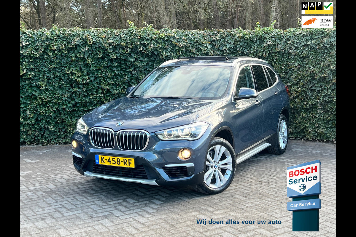 BMW X1 SDrive18i Executive PANO / LEDER / HEAD-UP/18INCH/ SPORTSTOELEN / ELEKTR KLEP / CAMERA / NAVI