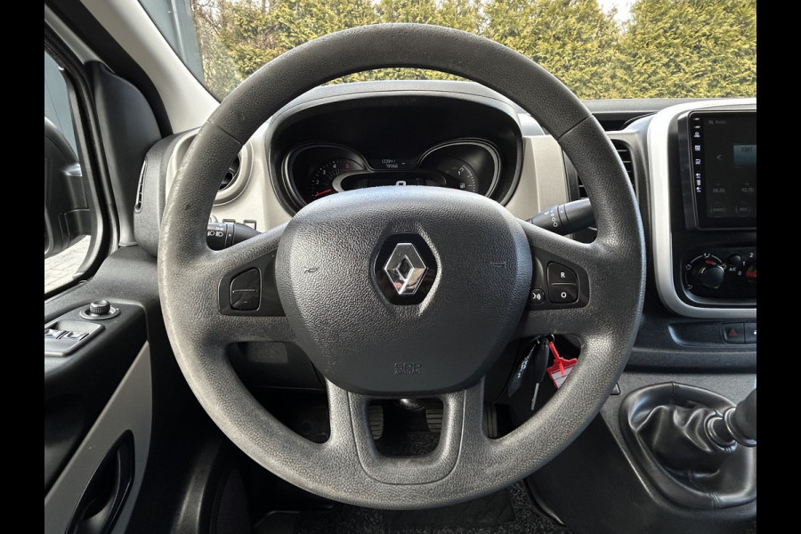 Renault Trafic 1.6 dCi 122 PK / L2H1 / TREKHAAK / AIRCO / CRUISE / CAMERA / NAVI / 3-ZITS