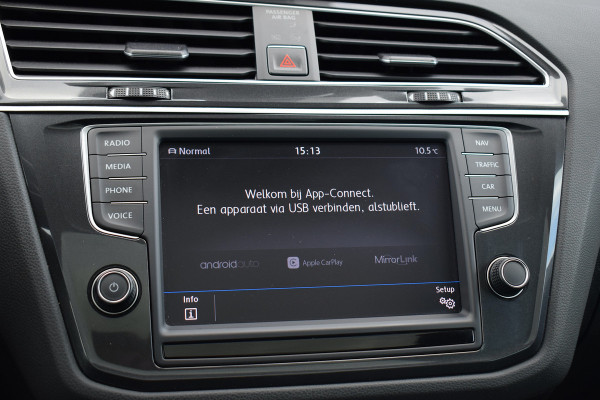 Volkswagen Tiguan 1.4 TSI ACT Comfortline Business | Trekhaak | Pano | CarPlay | Stoelverwarming