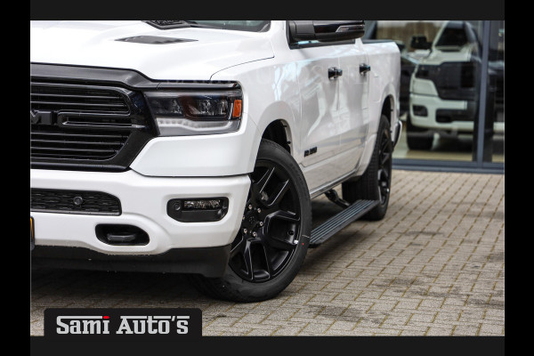 Dodge Ram 1500 LARAMIE NIGHT | NIEUW! BMP VRIJ | PANORAMA | LPG | HUD | VIRTUAL | LUCHTVERING | 360CAM | DODE HOEK | 5.7 V8 HEMI 402PK 4x4 | CREWCAB 5 PERSOONS | GRIJSKENTEKEN | VOORRAAD NR 2147 - 4802