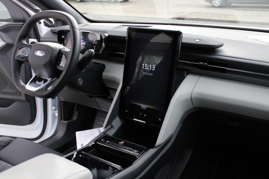 Ford Explorer Premium Extended Range RWD 77 kWh Panoramadak | Driver Assistance Pack | 21 inch lichtmetalen velgen | AGR-stoelen