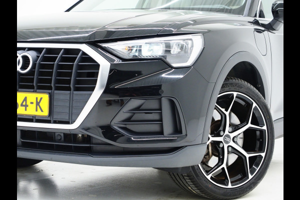 Audi Q3 45 TFSI e edition | Panoramadak | Leder | Keyless | Carplay | Dodehoekdetectie