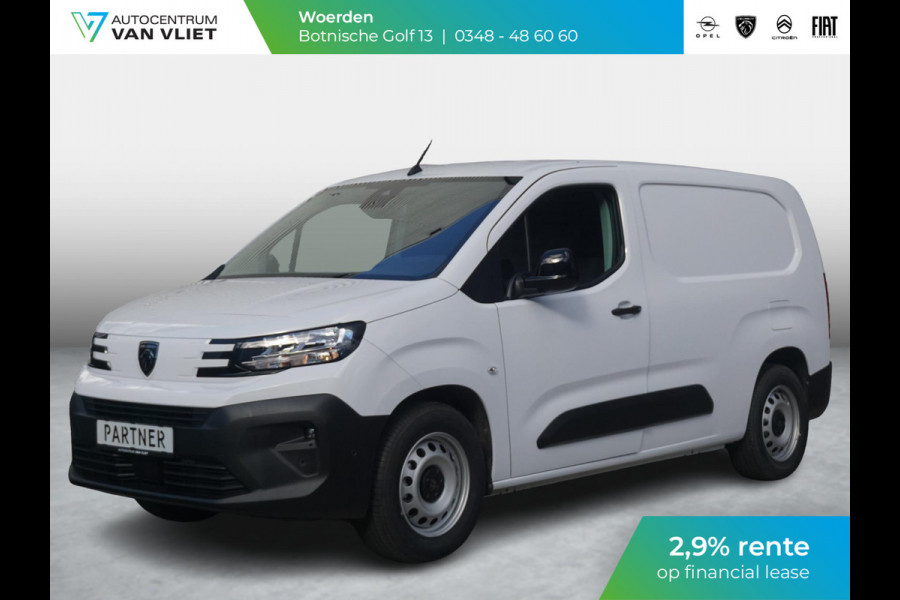 Peugeot e-Partner L2 50 kWh | 2,9% rente | navi incl. Apple Carplay | 2x camera | 3-zitter | betimmering | parkeersensoren voor/achter | rijklaarprijs