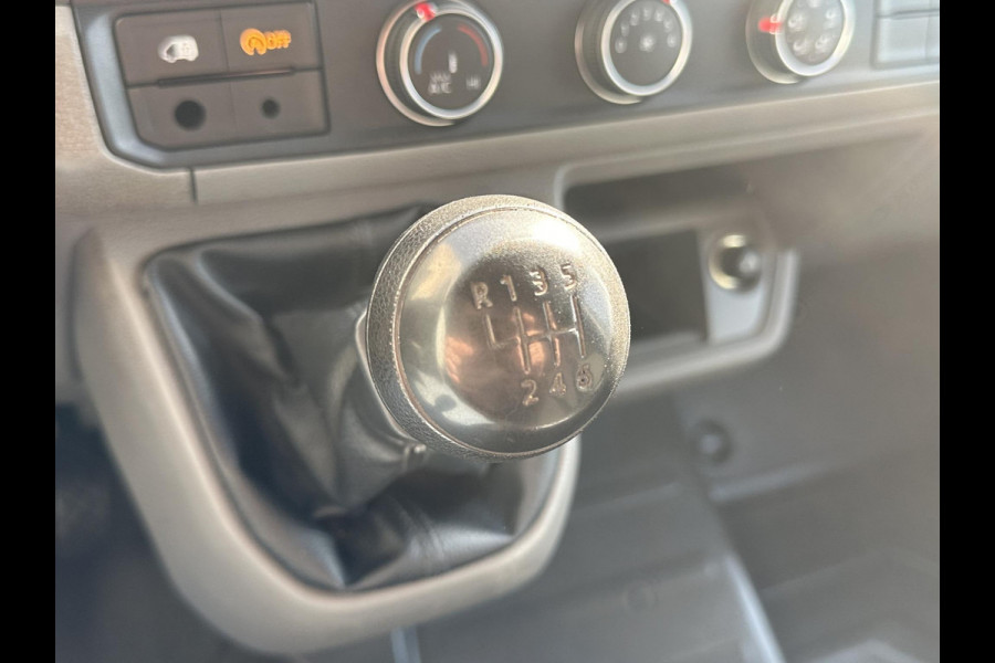 Volkswagen Crafter 35 2.0 TDI L3H3*A/C*CRUISE*3PERS*HAAK*TEL*