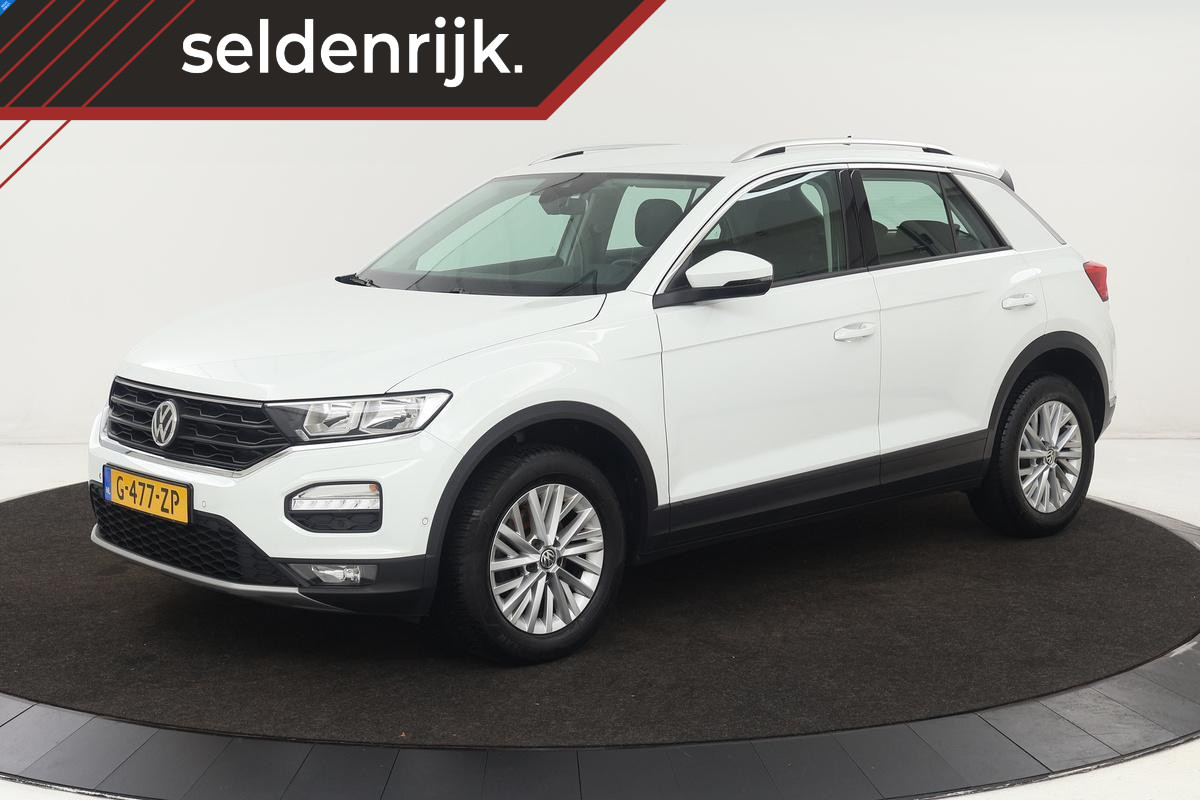 Volkswagen T-Roc 1.5 TSI Style | Stoelverwarming | Trekhaak | Carplay | Full LED | Camera | Adaptive cruise | Park Assist | Navigatie | Climate control