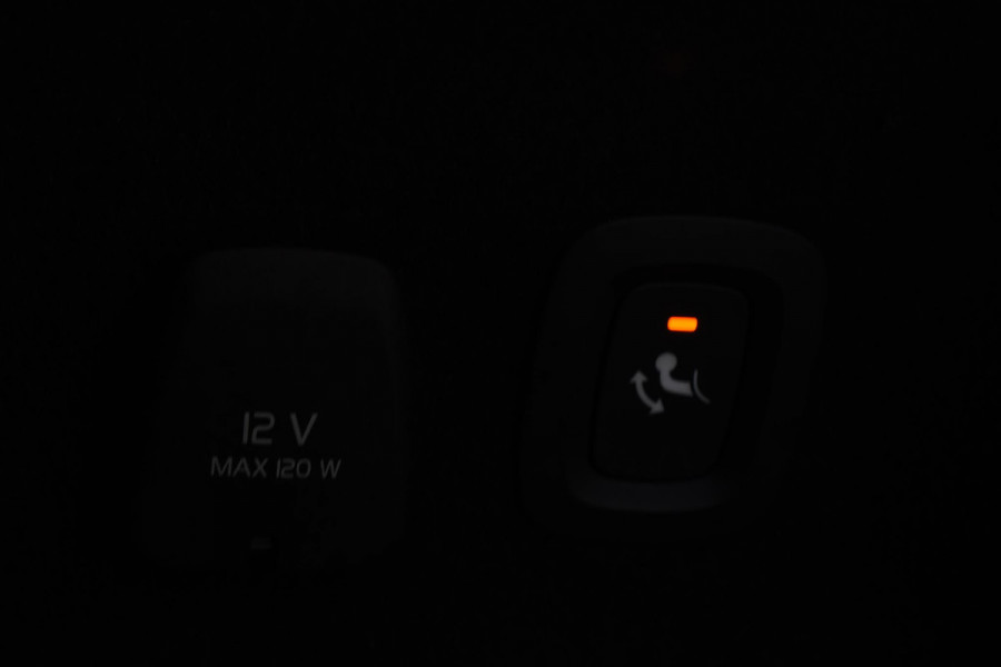 Volvo V60 T6 340PK Automaat Twin Engine AWD R-Design / Navigatie / Adaptieve Cruisecontrol / Dodehoekdetectie / Harman Kardon / Elektrische Bestuurderstoel / Trekhaak / LM Velgen /