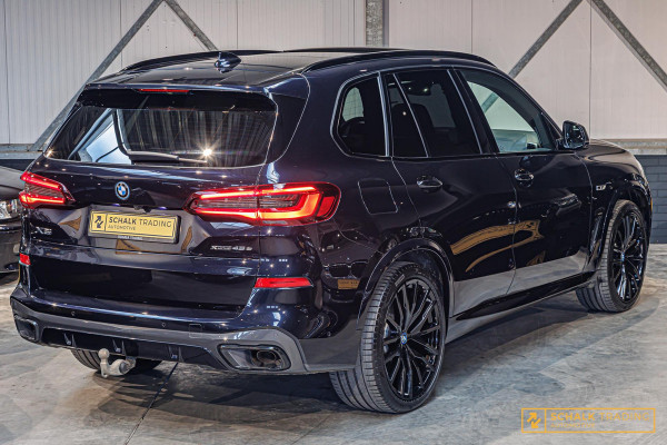 BMW X5 XDrive45e High Executive|22inch|B&W|Pano|Trekhaak|TV