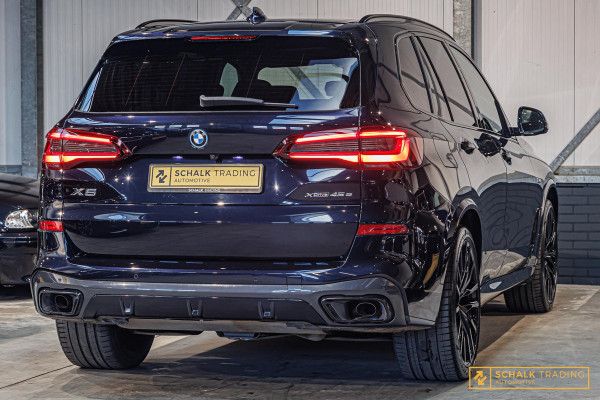 BMW X5 XDrive45e High Executive|22inch|B&W|Pano|Trekhaak|TV