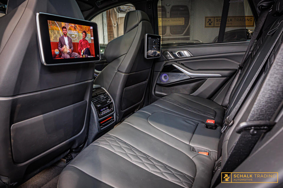 BMW X5 XDrive45e High Executive|22inch|B&W|Pano|Trekhaak|TV