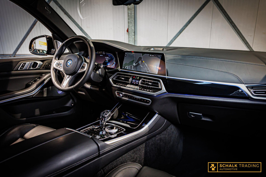 BMW X5 XDrive45e High Executive|22inch|B&W|Pano|Trekhaak|TV