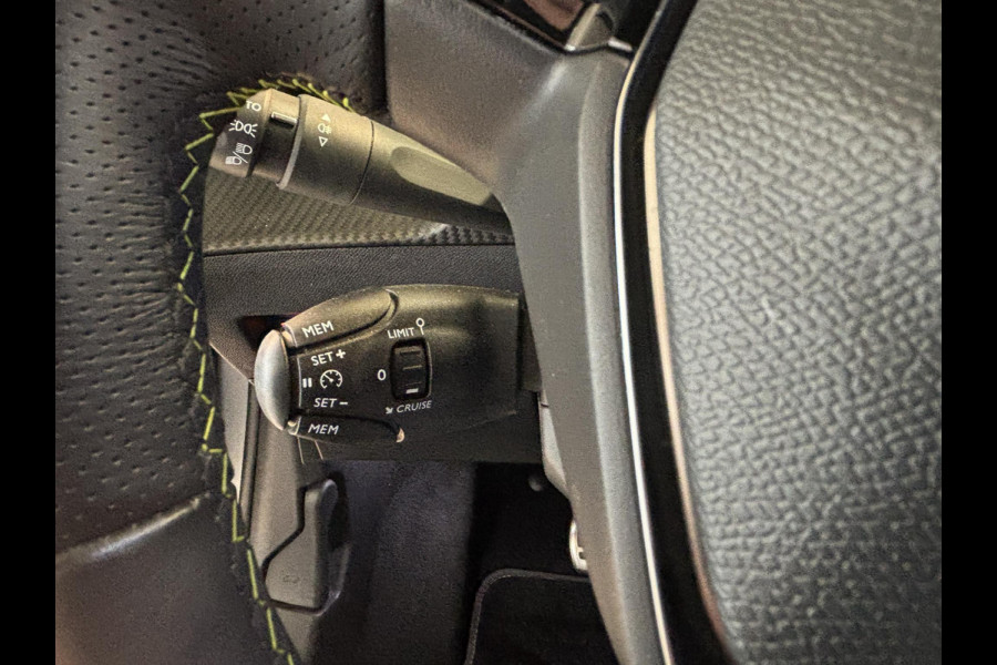 Peugeot e-208 EV GT 50 kWh 3-fase | Navigatie | Achteruitrijcamera | Android auto / Apple carplay | Dodehoekdetectie | 3D I-Cockpit