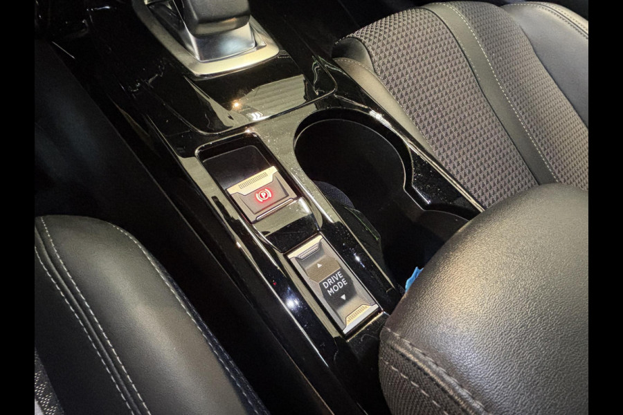 Peugeot e-208 EV GT 50 kWh 3-fase | Navigatie | Achteruitrijcamera | Android auto / Apple carplay | Dodehoekdetectie | 3D I-Cockpit