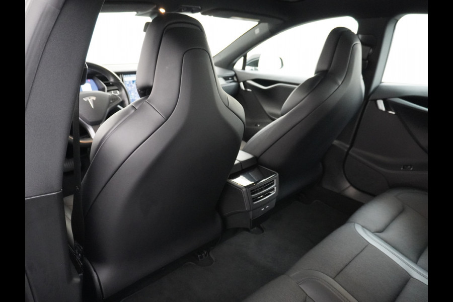 Tesla Model S 75D AWD Luchtvering Enhanced AutoPilot Navi Panorama-Dak Camera Adaptive-Led Premium Connectivity Elektr.Stoel+Geheugen+Spiegels 19"Lmv 4WD Schuifkanteldak WiFi App Rijstrookhulp Bordherkenning Acc DodehoekDetector  Mistlampen Verwarmde-Sproeiers €92.000 nieuw