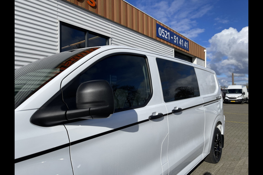 Ford Transit Custom 340 2.0 TDCI 130pk L2H1 Sport originele DC 5 persoons / rijlklaar € 42.950 ex btw / lease vanaf € 769 / 18 inch velgen 4 seizoenen banden / nieuwe bus BPM vrij !