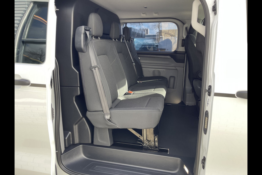 Ford Transit Custom 340 2.0 TDCI 130pk L2H1 Sport originele DC 5 persoons / rijlklaar € 42.950 ex btw / lease vanaf € 769 / 18 inch velgen 4 seizoenen banden / nieuwe bus BPM vrij !