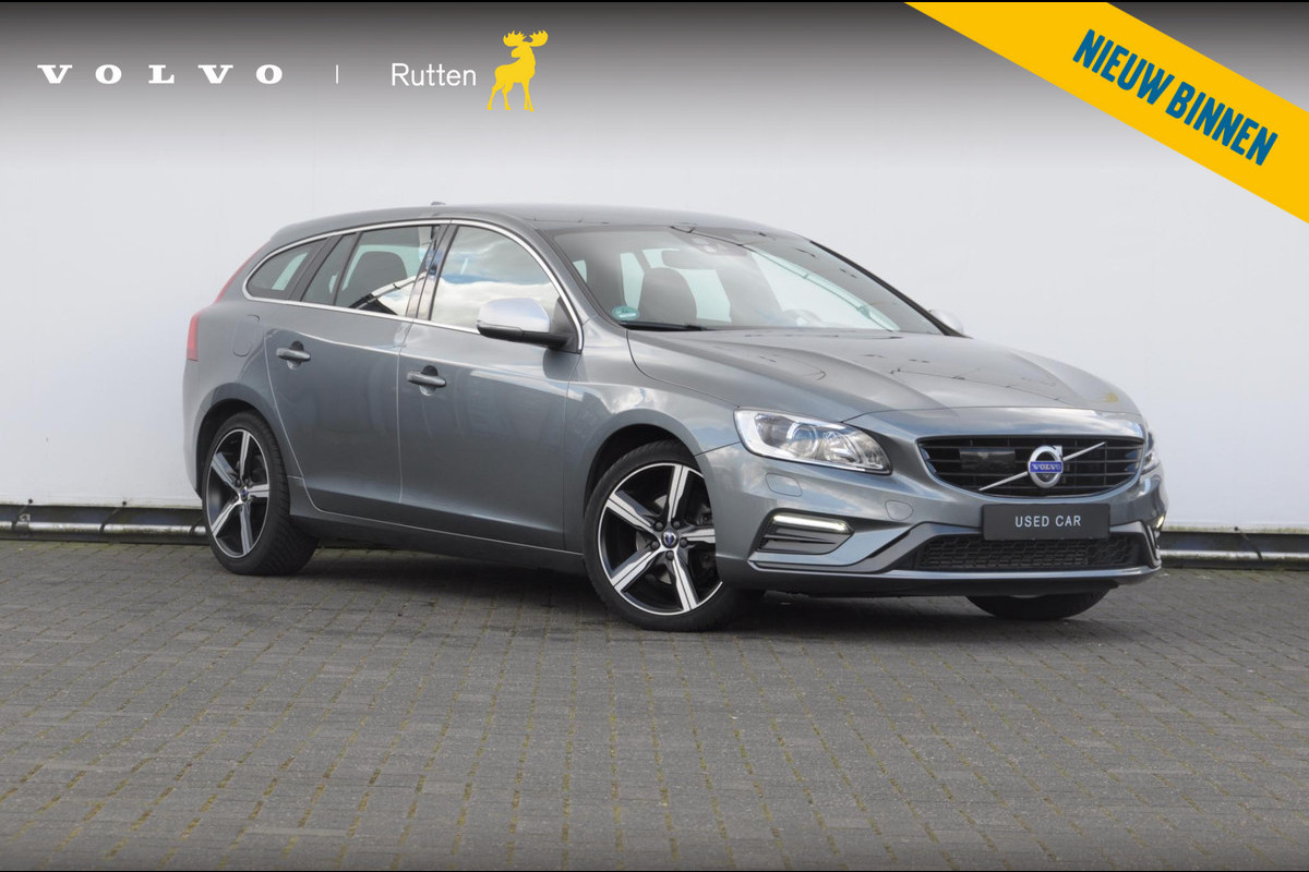 Volvo V60 T4 190PK Automaat Business Sport / Adaptieve cruise control / BLIS / Trekhaak / Leder met alcantara bekleding / Parkeersensoren met camera / Stoelverwarming / Standkachel