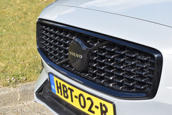 Volvo V60 T6 350PK Plug-in hybrid AWD Essential Dark | Camera | Leder | ACC | Blis | Stoelverwarming | Standkachel