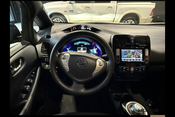 Nissan Leaf Tekna 30 kWh Navi. Leer. Bose. 1 Eigenaar