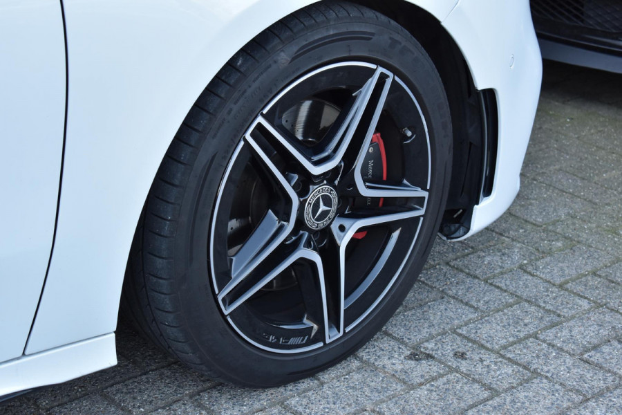 Mercedes-Benz A-Klasse 220 Premium Plus Pano Amg Sfeerverlichting