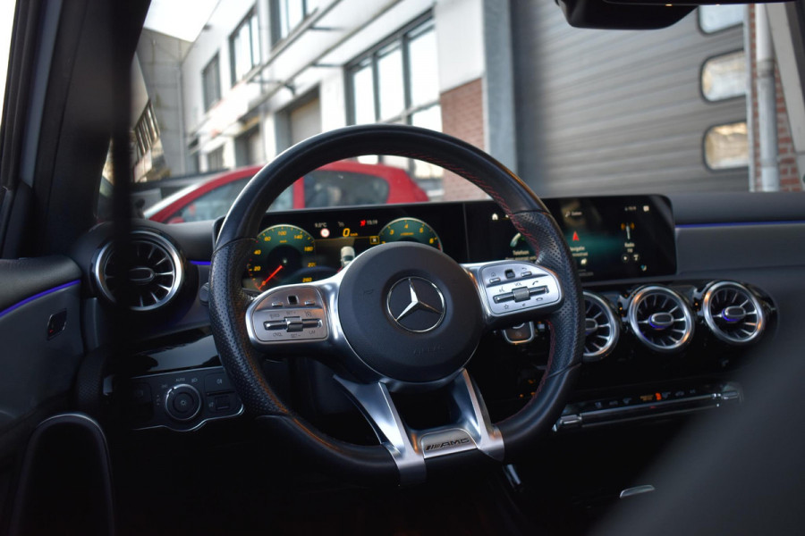 Mercedes-Benz A-Klasse 220 Premium Plus Pano Amg Sfeerverlichting