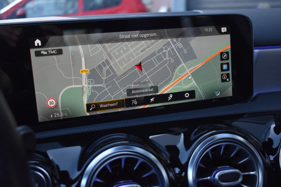 Mercedes-Benz A-Klasse 220 Premium Plus Pano Amg Sfeerverlichting