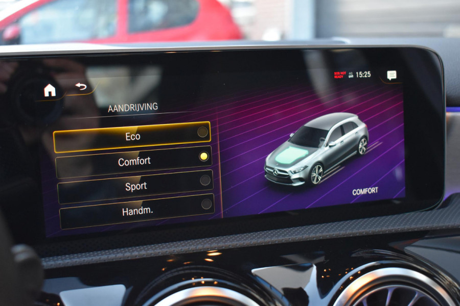 Mercedes-Benz A-Klasse 220 Premium Plus Pano Amg Sfeerverlichting