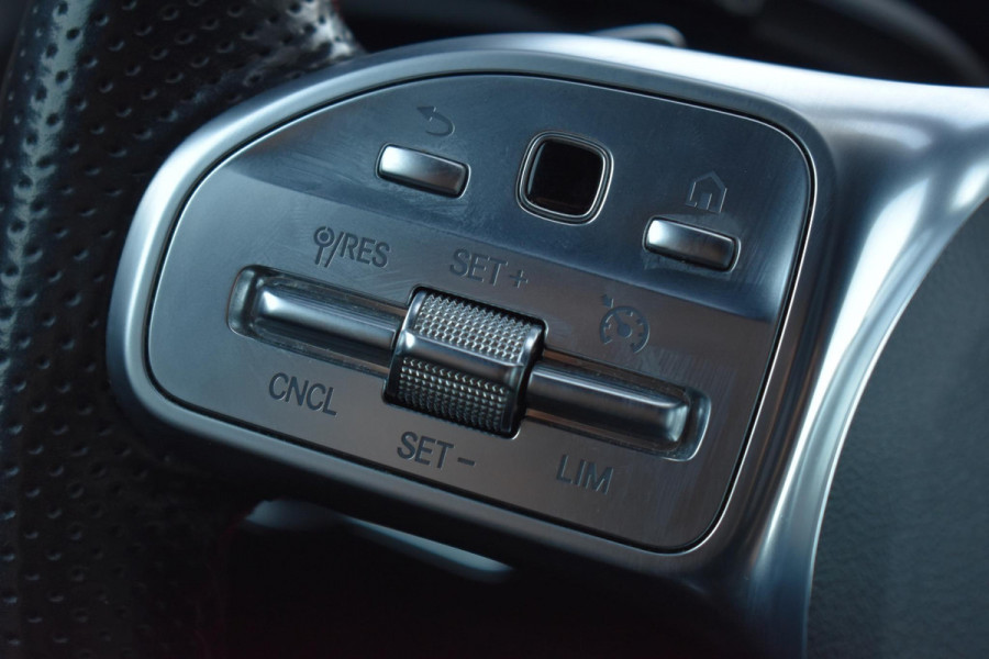 Mercedes-Benz A-Klasse 220 Premium Plus Pano Amg Sfeerverlichting