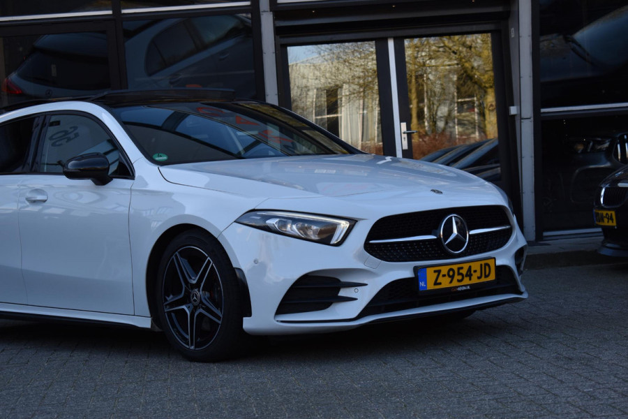 Mercedes-Benz A-Klasse 220 Premium Plus Pano Amg Sfeerverlichting
