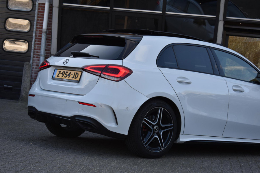 Mercedes-Benz A-Klasse 220 Premium Plus Pano Amg Sfeerverlichting