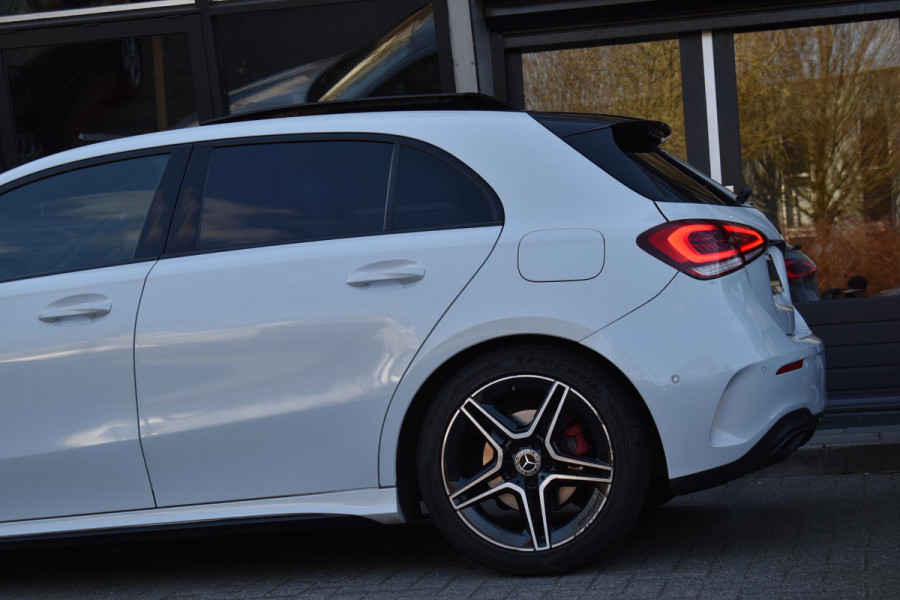 Mercedes-Benz A-Klasse 220 Premium Plus Pano Amg Sfeerverlichting