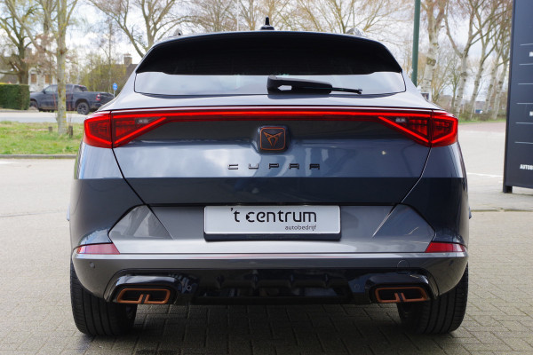 CUPRA Formentor 1.4 e-Hybrid 245 PK VZ Copper Edition, Kuipstoelen, Camera, Adap. Cruise Control, Carplay,