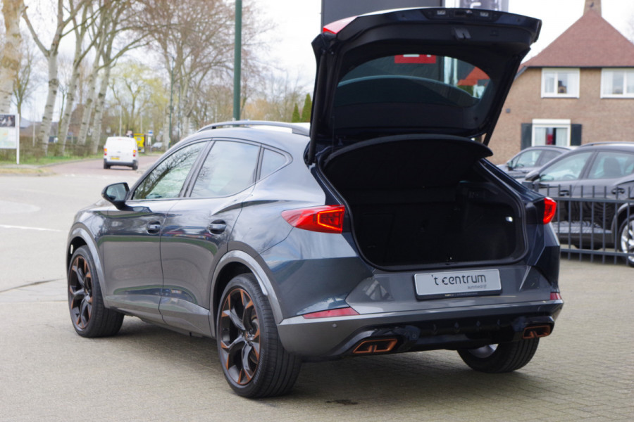 CUPRA Formentor 1.4 e-Hybrid 245 PK VZ Copper Edition, Kuipstoelen, Camera, Adap. Cruise Control, Carplay,