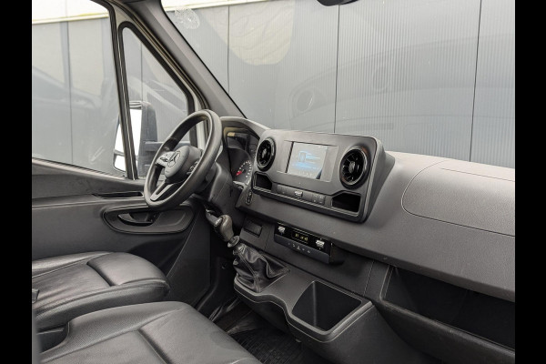 Mercedes-Benz Sprinter 316 160PK BAKWAGEN LAADKLEP AIRCO CRUISE CARPLAY 3 PERSONEN